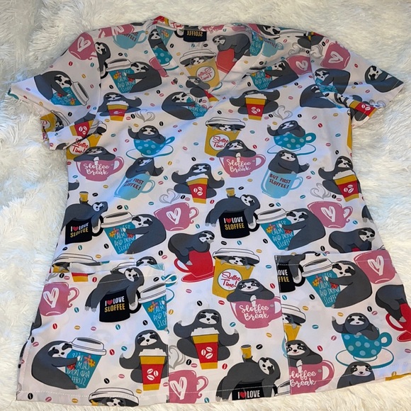 Scrub top - Picture 1 of 3